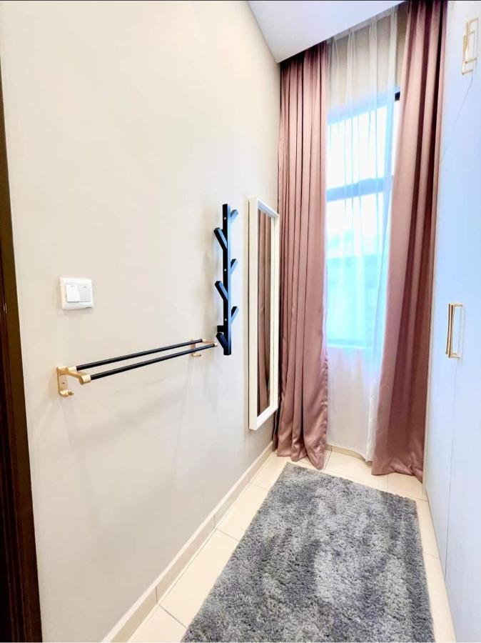 Faridz Homestay At Myra Saujana Kampong Simpang Empat Екстериор снимка